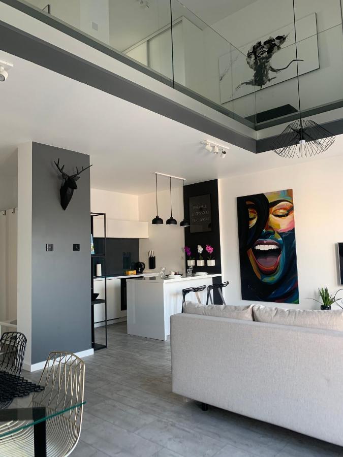 Ekskluzywny Penthouse Z Ogrodem W Centrum Lodzi Exteriör bild