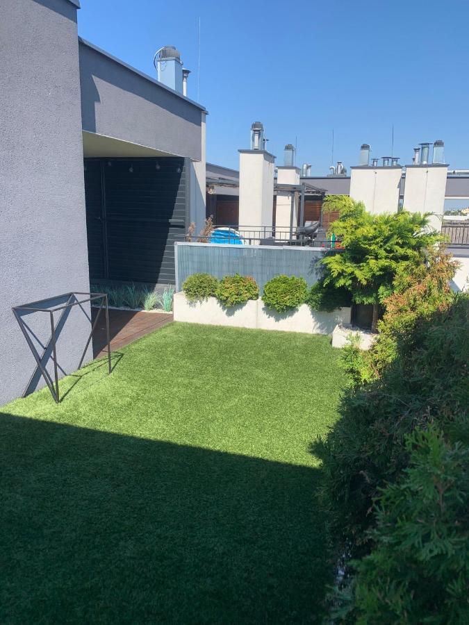 Ekskluzywny Penthouse Z Ogrodem W Centrum Lodzi Exteriör bild